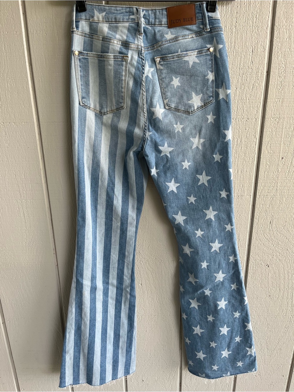 Judy Blue Stars and Stripes Bleached High Rise Flare Jeans Size 28 - Picture 7 of 9